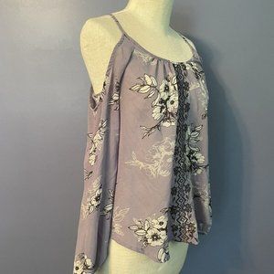 Rewind Top with Embroidery and Lace Details Sz XS